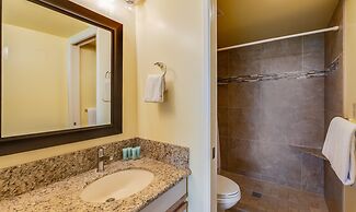 Castle at Maui Banyan