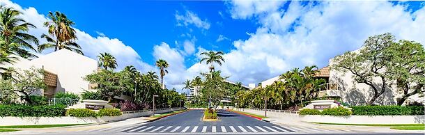 Castle at Maui Banyan