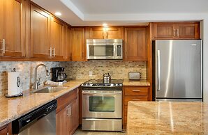 Castle at Maui Banyan