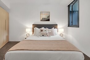 Urban Edge Apartments by Urban Rest