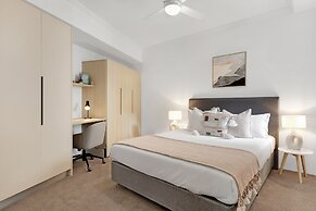 Urban Edge Apartments by Urban Rest