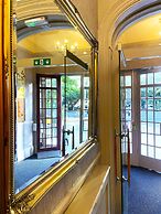 The Piccadilly Hotel