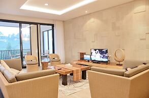 Kamala Villa 10 bedrooms with a private swimming pool