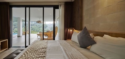 Kamala Villa 10 bedrooms with a private swimming pool