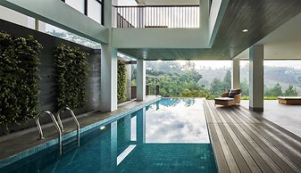 Kamala Villa 10 bedrooms with a private swimming pool