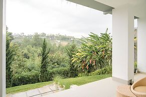 Kamala Villa 10 bedrooms with a private swimming pool