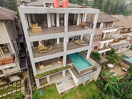 Kamala Villa 10 bedrooms with a private swimming pool