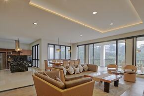 Kamala Villa 10 bedrooms with a private swimming pool