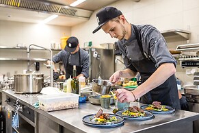 Centurion Swiss Quality Towerhotel