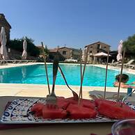 Le Querce Farmhouse
