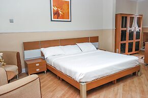 Quiet Pools Inn and Residence