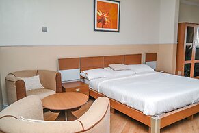 Quiet Pools Inn and Residence