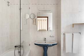 The Blue Bamboo Hotel- Duna Parque Group