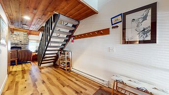 Val DIsere 17 Light and Bright, Across The Street From The Village, Pr