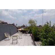 Master Loft in Historic Downtown