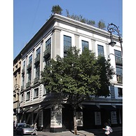 Master Loft in Historic Downtown