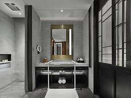 Intercontinental Dongguan by IHG