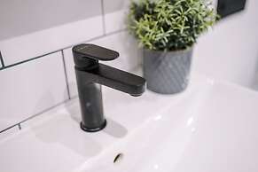 Hilltop Serviced Apartments - Piccadilly