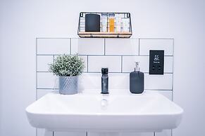 Hilltop Serviced Apartments - Piccadilly