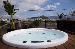 Dave Red Athens, a member of Brown Hotels