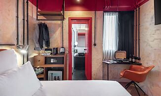 Dave Red Athens, a member of Brown Hotels