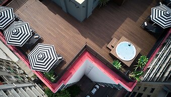 Dave Red Athens, a member of Brown Hotels