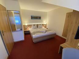 Privatzimmer & Ferienwohnungen Leeb