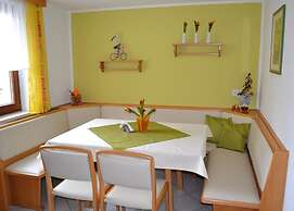 Privatzimmer & Ferienwohnungen Leeb