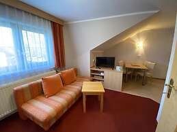 Privatzimmer & Ferienwohnungen Leeb