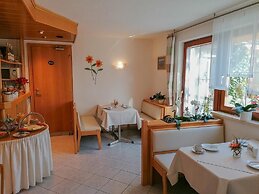 Privatzimmer & Ferienwohnungen Leeb