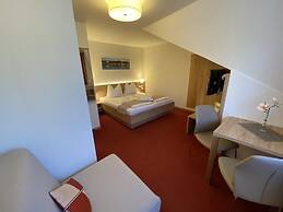 Privatzimmer & Ferienwohnungen Leeb