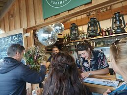 Secluded Meadow, Unique Shire Hut, Perfect Camping