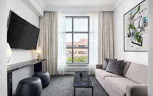 Daxton Hotel Birmingham, Curio Collection by Hilton