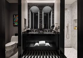 Daxton Hotel Birmingham, Curio Collection by Hilton