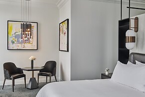 Daxton Hotel Birmingham, Curio Collection by Hilton