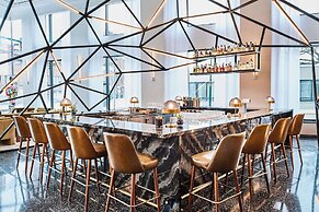 Daxton Hotel Birmingham, Curio Collection by Hilton