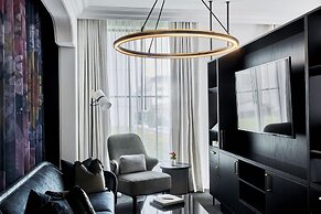 Daxton Hotel Birmingham, Curio Collection by Hilton