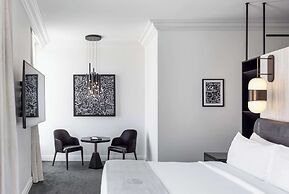 Daxton Hotel Birmingham, Curio Collection by Hilton