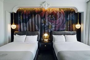 Daxton Hotel Birmingham, Curio Collection by Hilton