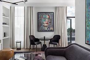 Daxton Hotel Birmingham, Curio Collection by Hilton
