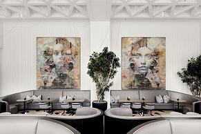 Daxton Hotel Birmingham, Curio Collection by Hilton