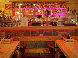 Comfortable Chalet Near Brunssummerheide