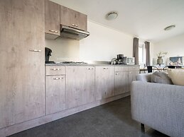 Modern Chalet Near De Veluwe National Park