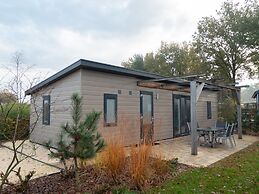 Modern Chalet Near De Veluwe National Park