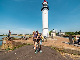 Lodge 4.5 km From the Seaside Town of Rockanje