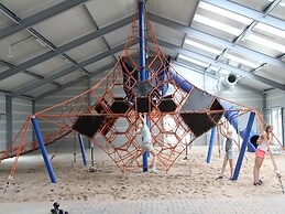 Lodge 4.5 km From the Seaside Town of Rockanje