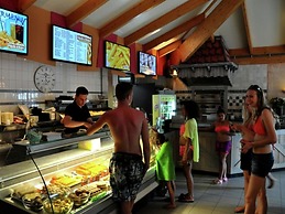 Detached Chalet With Garden and Wifi in Limburg