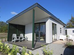 Modern Chalet With Dishwasher Near Markermeer
