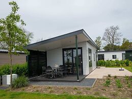 Modern Chalet With Dishwasher Near Markermeer