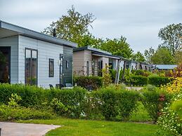Modern Chalet With Dishwasher Near Markermeer